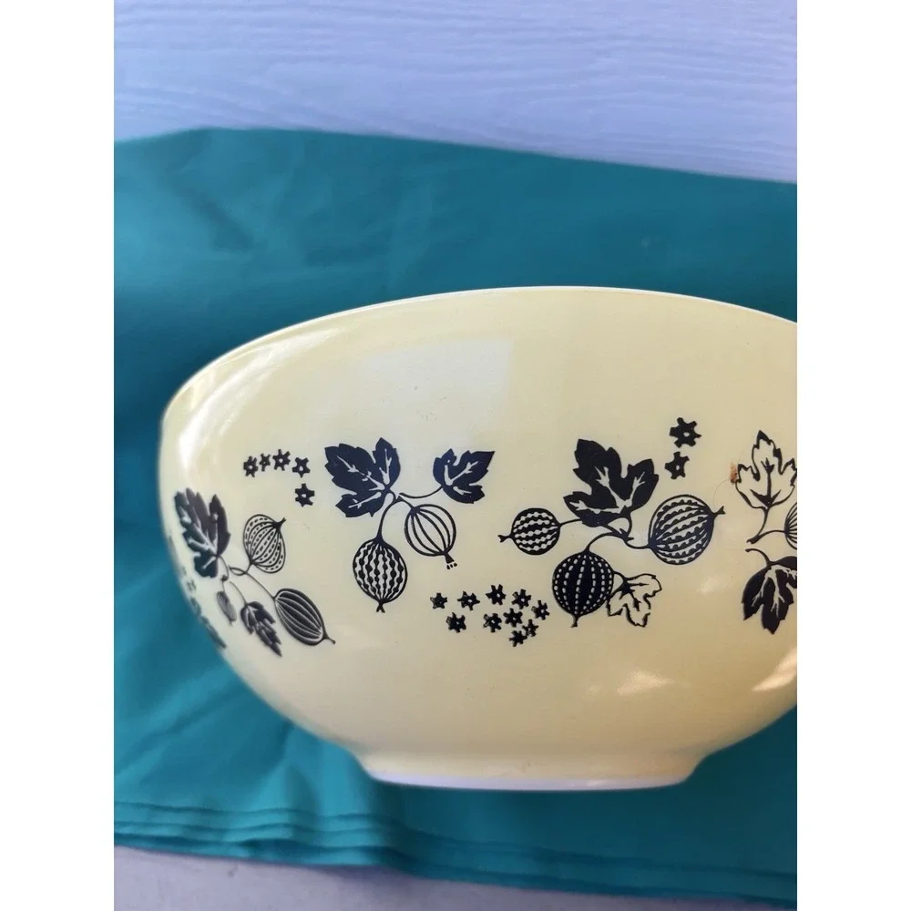 Pyrex Bowl Gooseberry Black on Yellow 4 Qt Cinderella Large Mixing Bowl #444
